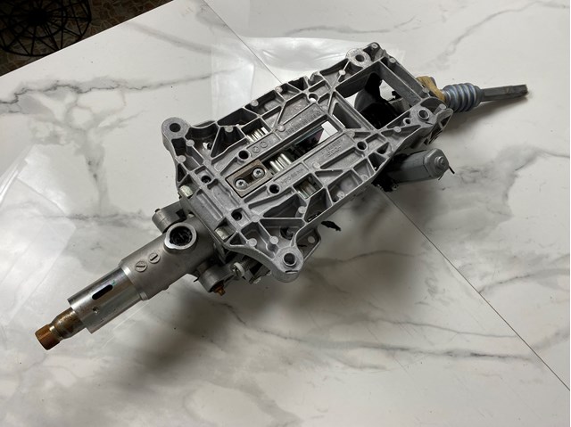 Колонка рулевая A1664601316 MERCEDES