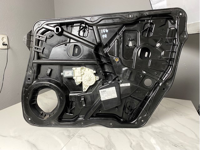 A1667200279 MERCEDES Стеклоподъемник передней правой двери купить в Киев
