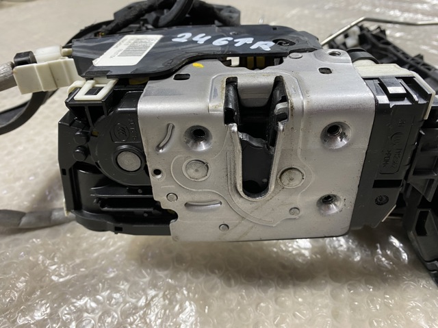 A1667200635 MERCEDES Замок передней правой двери купить в Черкассы