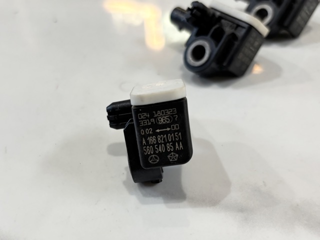 A1668210151 MERCEDES Датчик удара купить в Черновцы