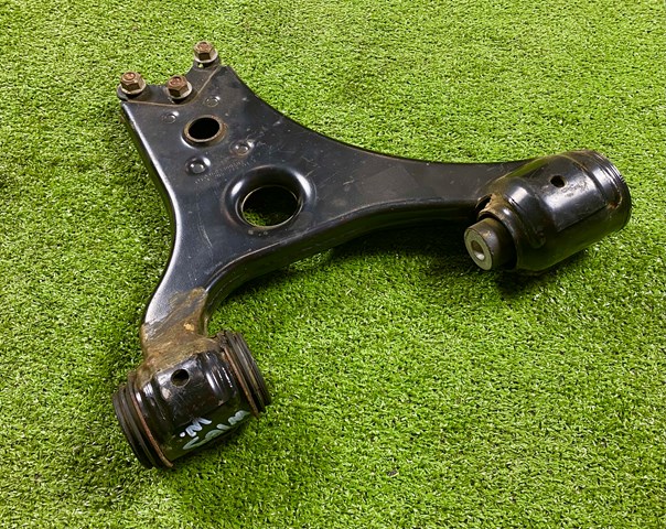 A1693300907 MERCEDES Рычаг передней подвески нижний левый купить в Николаев