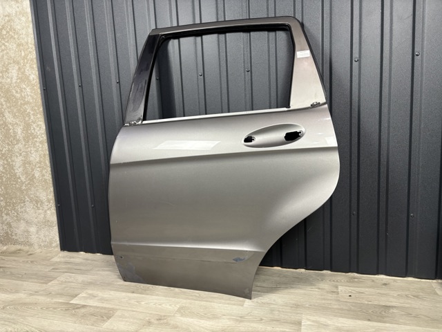 Дверь пассажирская задняя левая A1697300105 MERCEDES