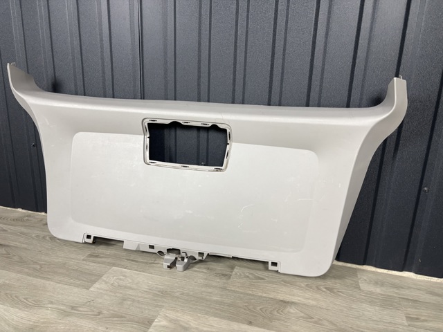 Пластик пятой двери A1697400270 MERCEDES
