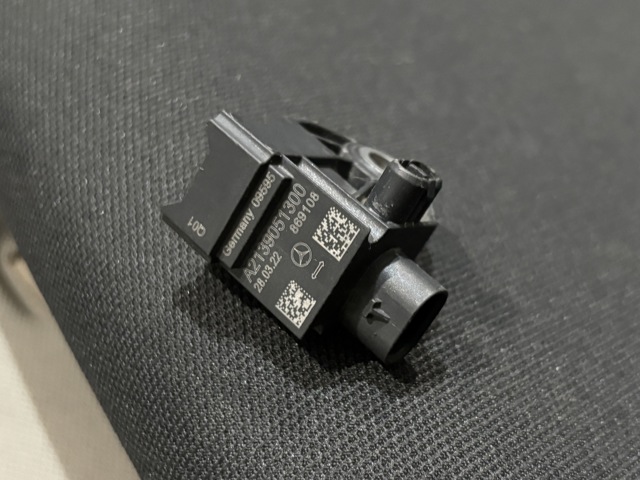 A2139051300 MERCEDES Датчик удара купить в Хмельницкий