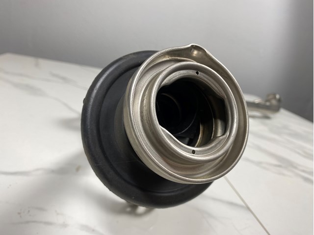 MERCEDES A2464701320 Заливная горловина топливного бака в наличии Ужгород