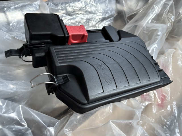 Панель предохранителей A2465400182 MERCEDES