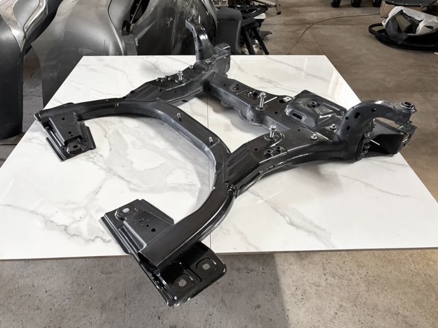 Подрамник передней подвески A2466201200 MERCEDES