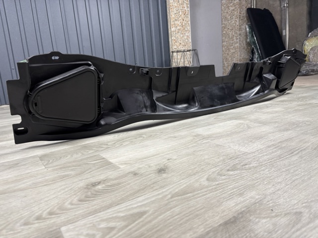 MERCEDES A2468300213 Решетка дворников в наличии Тернополь
