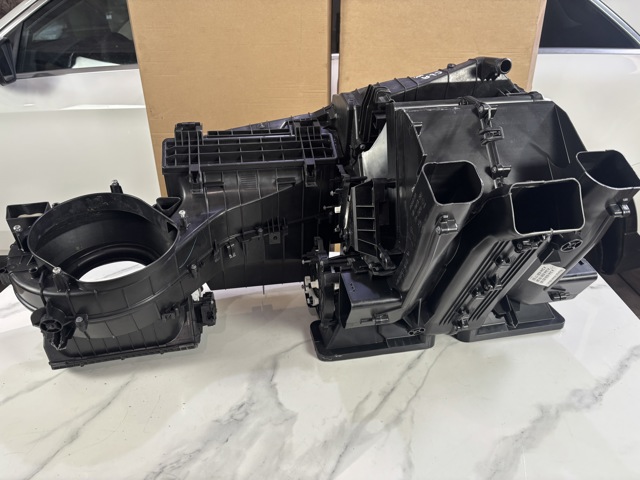 MERCEDES A2468307900 в наличии Запорожье