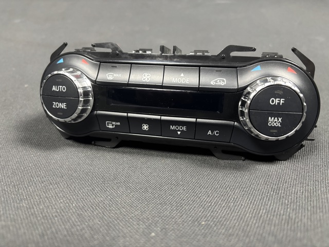 A2469008515 MERCEDES Блок управления режимами отопления/кондиционирования купить в Тернополь