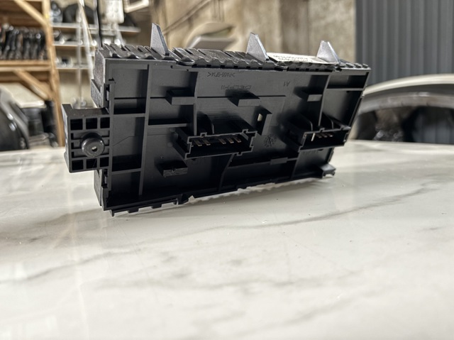 A2469060093 Блок предохранителей купить Львов