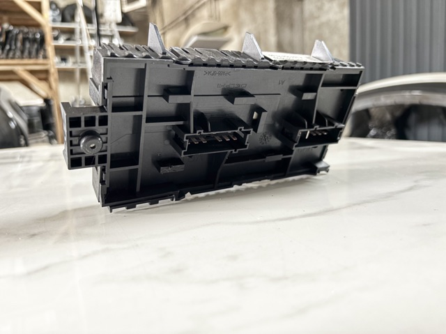 MERCEDES A2469067100 Блок предохранителей в наличии Черновцы