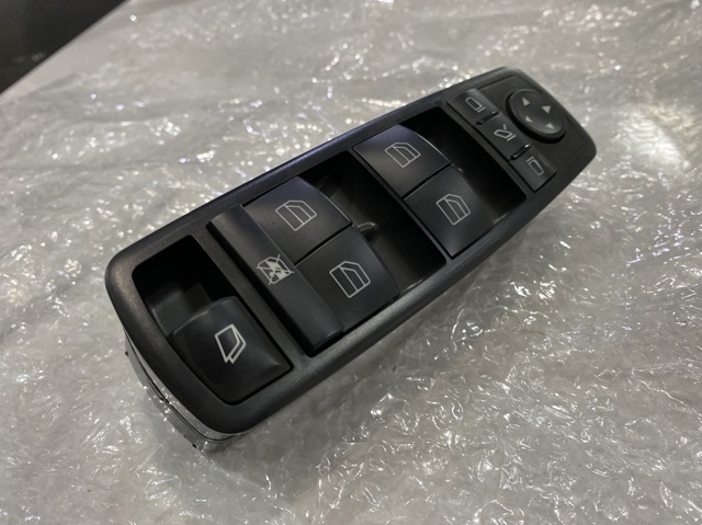 MERCEDES A2518300590 Кнопочный блок управления стеклоподъемником передний левый в наличии Винница