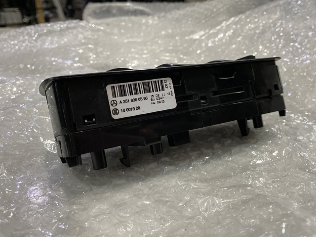 A2518300590 MERCEDES Кнопочный блок управления стеклоподъемником передний левый купить в Днепр