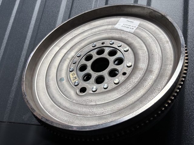 MERCEDES A2700301005 Маховик в наличии Запорожье