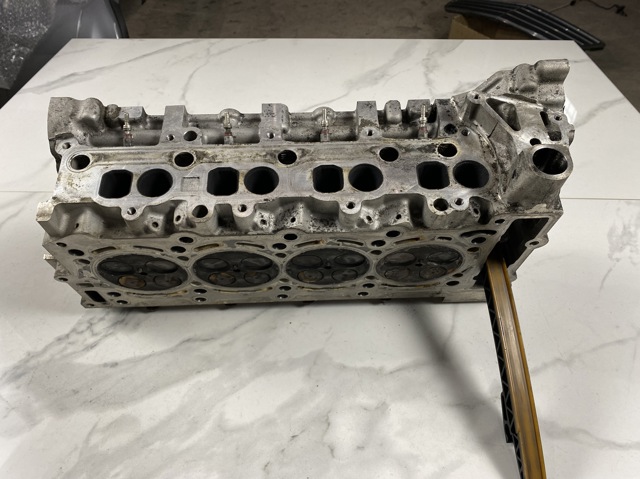 Головка блока в сборе c распредвалами A6400102720 MERCEDES