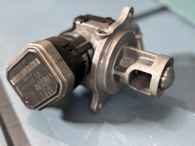 A6401401860 Клапан EGR рециркуляции газов купить Черкассы