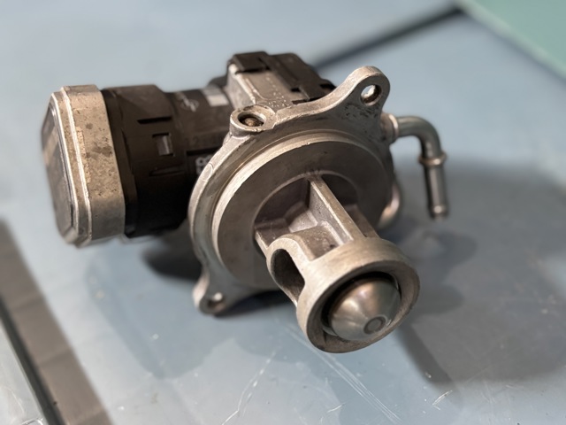 A6401401860 MERCEDES Клапан EGR рециркуляции газов купить в Днепр