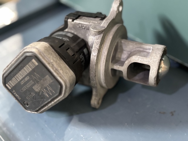 MERCEDES A6401401960 Клапан EGR рециркуляции газов в наличии Украина
