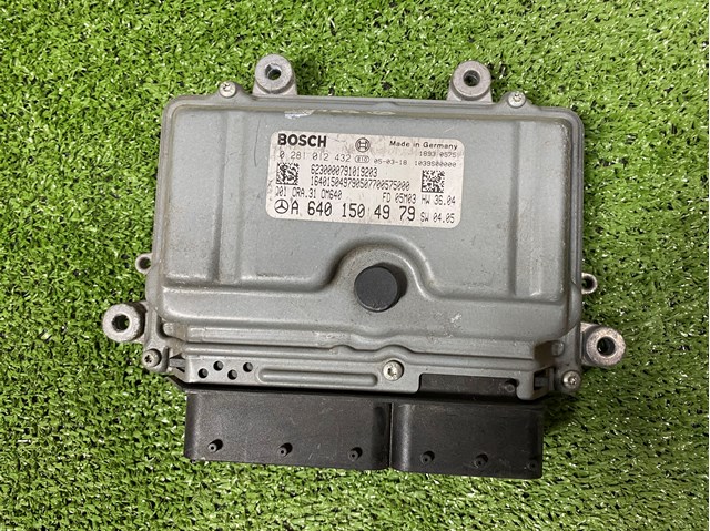 ЭБУ двигателем A6401504979 MERCEDES