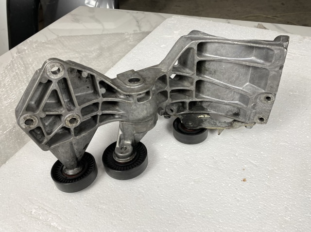A6402002670 MERCEDES Натяжитель приводного ремня купить в Житомир