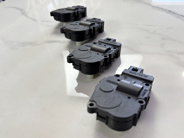 K9749005 MERCEDES Привод заслонки печки купить в Николаев