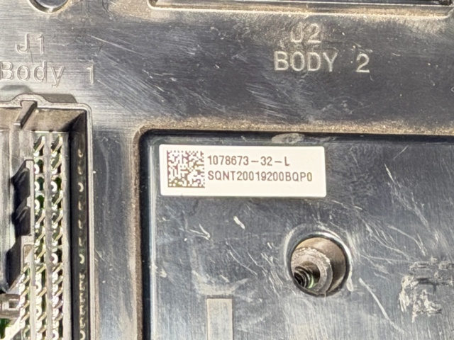 107867332L TESLA купить в Киев