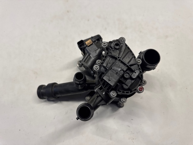 Корпус термостата в сборе 11538642559 BMW