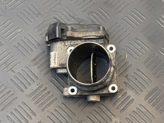 Блок дроссельной заслонки 161A01670R NISSAN
