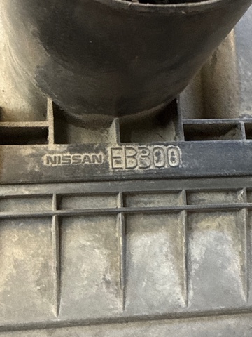 Корпус воздушного фильтра 16500EC00A NISSAN