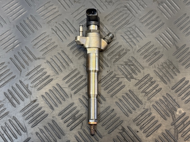Форсунки 1660000Q2K NISSAN