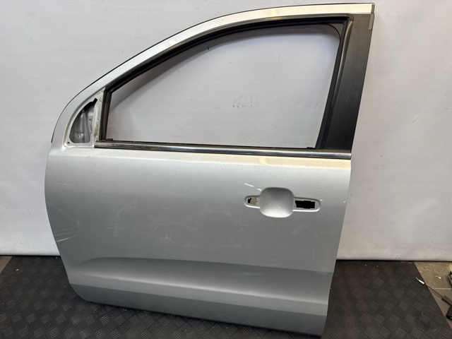 Двери кабины 1799856 FORD