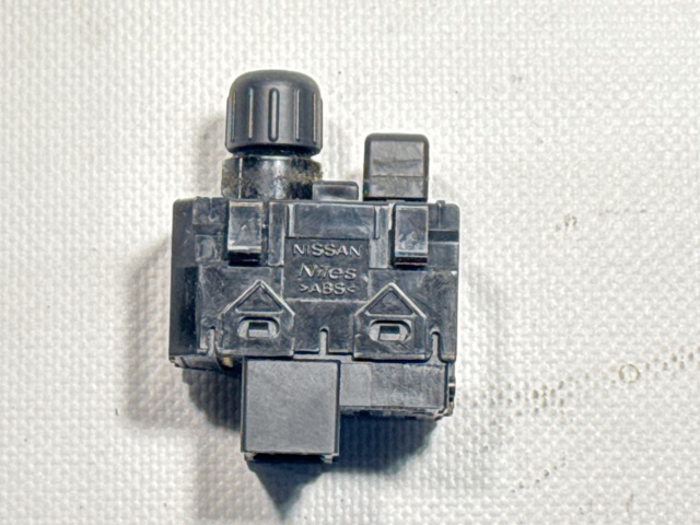 NISSAN 255701AM0A в наличии Одесса