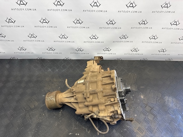 Межосевой дифференциал 33100VK400 NISSAN