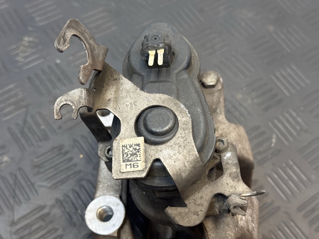 34216891768 BMW Суппорт задний правый купить в Запорожье