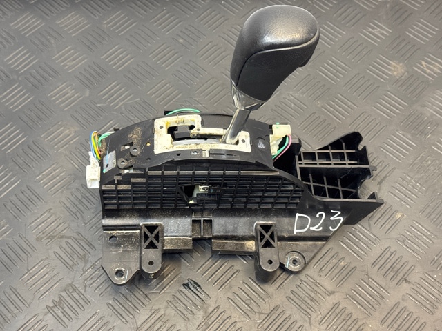 Механизм переключения передач (кулиса, селектор) Nissan Navara D23, D23T