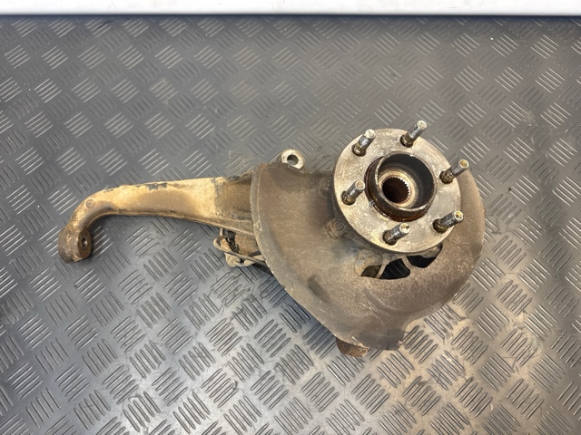 Цапфа передняя левая 400154KJ0A NISSAN
