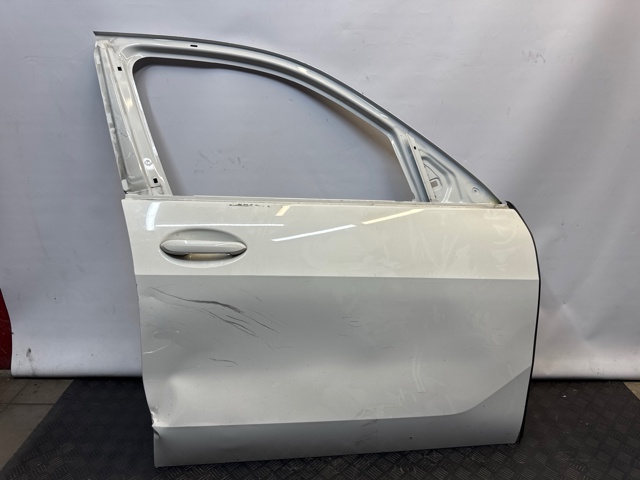 Пассажирская передняя дверь 41518738552 BMW