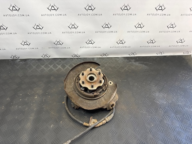 Цапфа поворотного кулака 43018EB300 NISSAN
