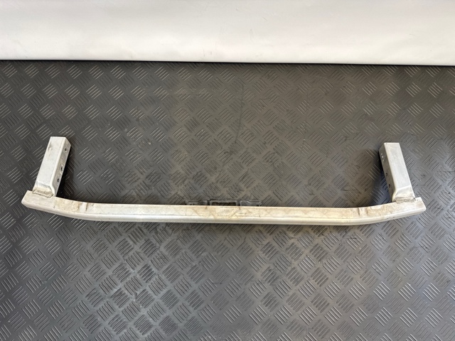 Буфер бампера переднего 51117421600 BMW