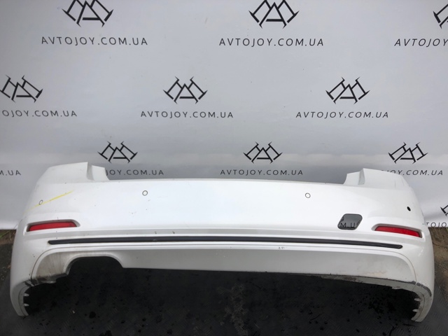 Задний бампер 51127384603 BMW