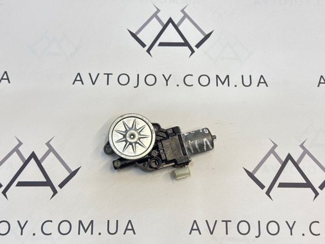 Мотор стеклоподъемника двери передней, левой 5713A473 MITSUBISHI