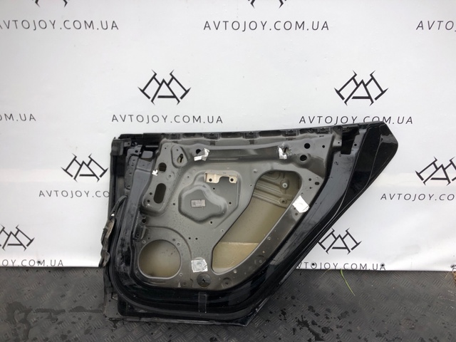 TESLA 6006566E0H Дверь задняя правая в наличии Черновцы