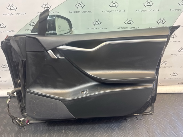 TESLA 6006622E0H Дверь передняя правая в наличии Полтава