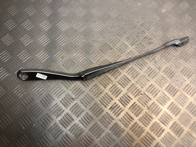 Поводок стеклоочистителя 61619479244 BMW