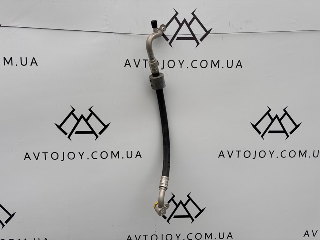 Шланг кондиционера, от компрессора к радиатору 64539213844 BMW
