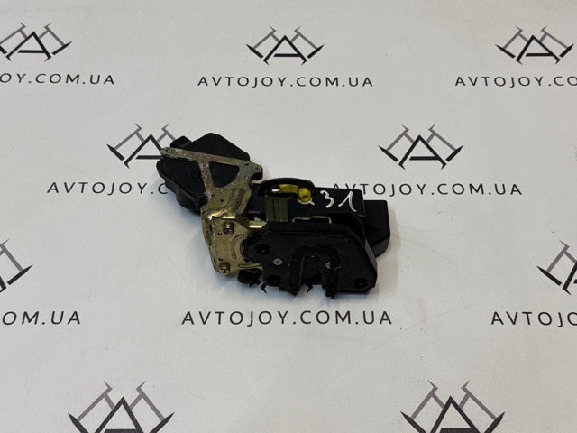 Замок двери задней левой 81410H1020 HYUNDAI