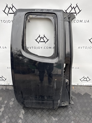 Задняя правая дверь 82100EA831 NISSAN