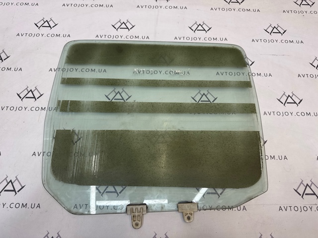 Стекло двери задней левой 823012S703 NISSAN