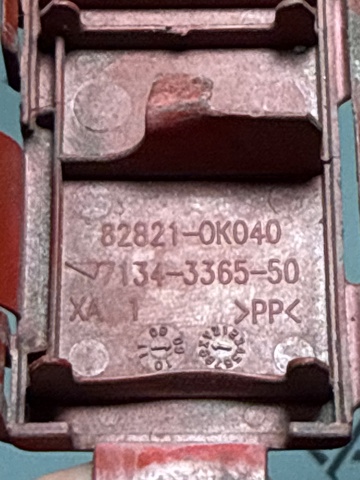 828210K040 TOYOTA купить в Ирпень